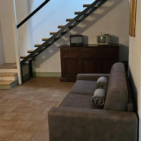 Palazzo Vescia Farm stay Olivola (Massa and Carrara)